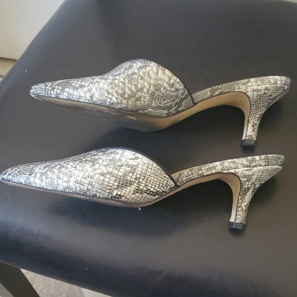 Shoes - Picture 3 of 3